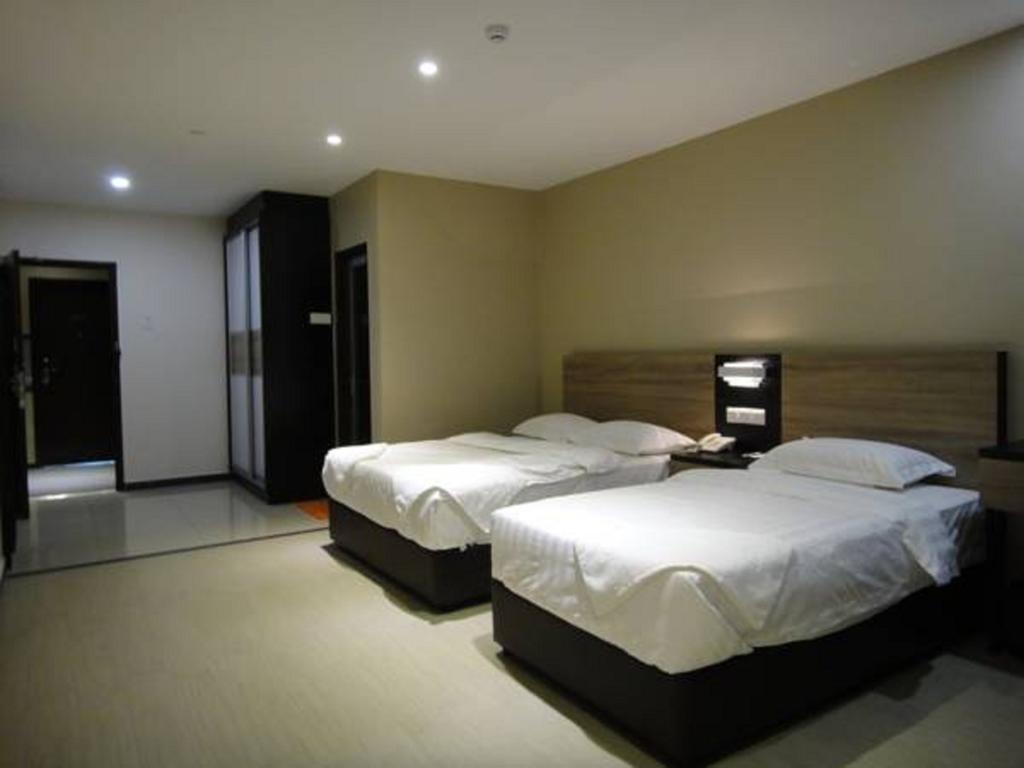 Galaxy Hotel Simpang Ampat  Quarto foto