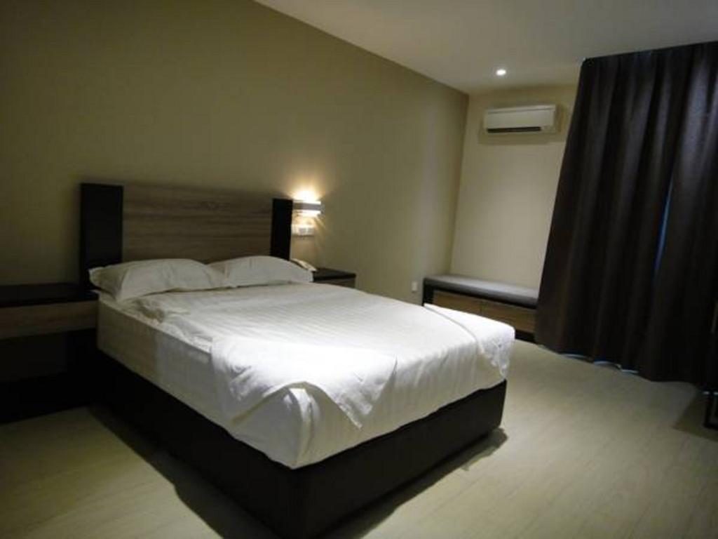 Galaxy Hotel Simpang Ampat  Exterior foto