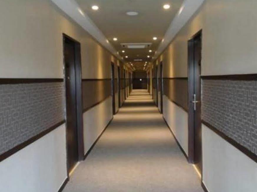 Galaxy Hotel Simpang Ampat  Exterior foto